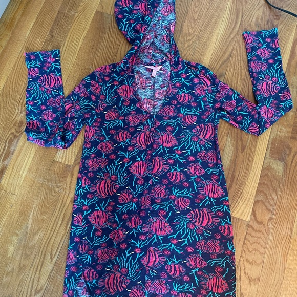 Lilly Pulitzer Cover up - Picture 4 of 11